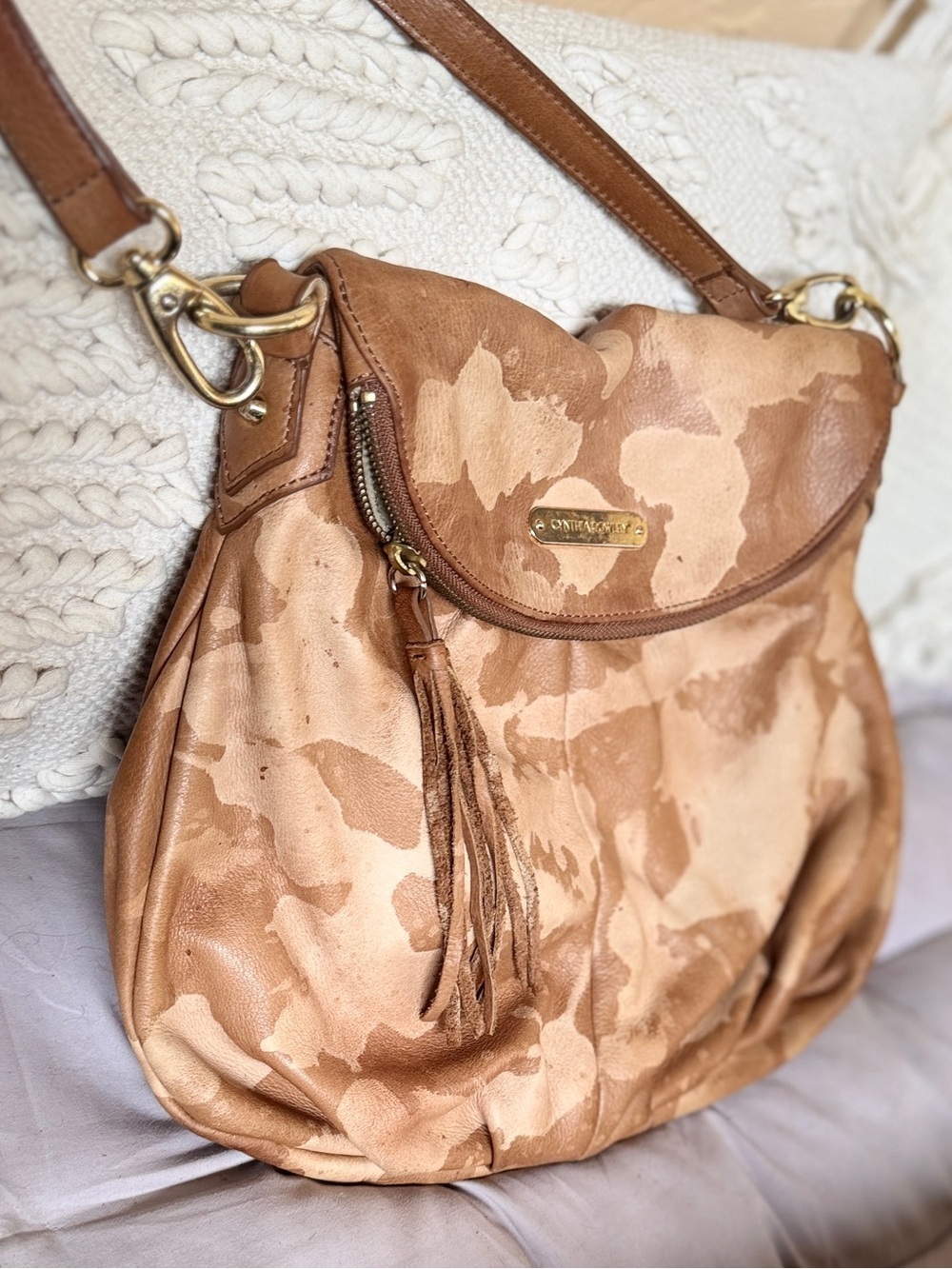 Tan Leather Shoulder Bag with Magnetic Snap